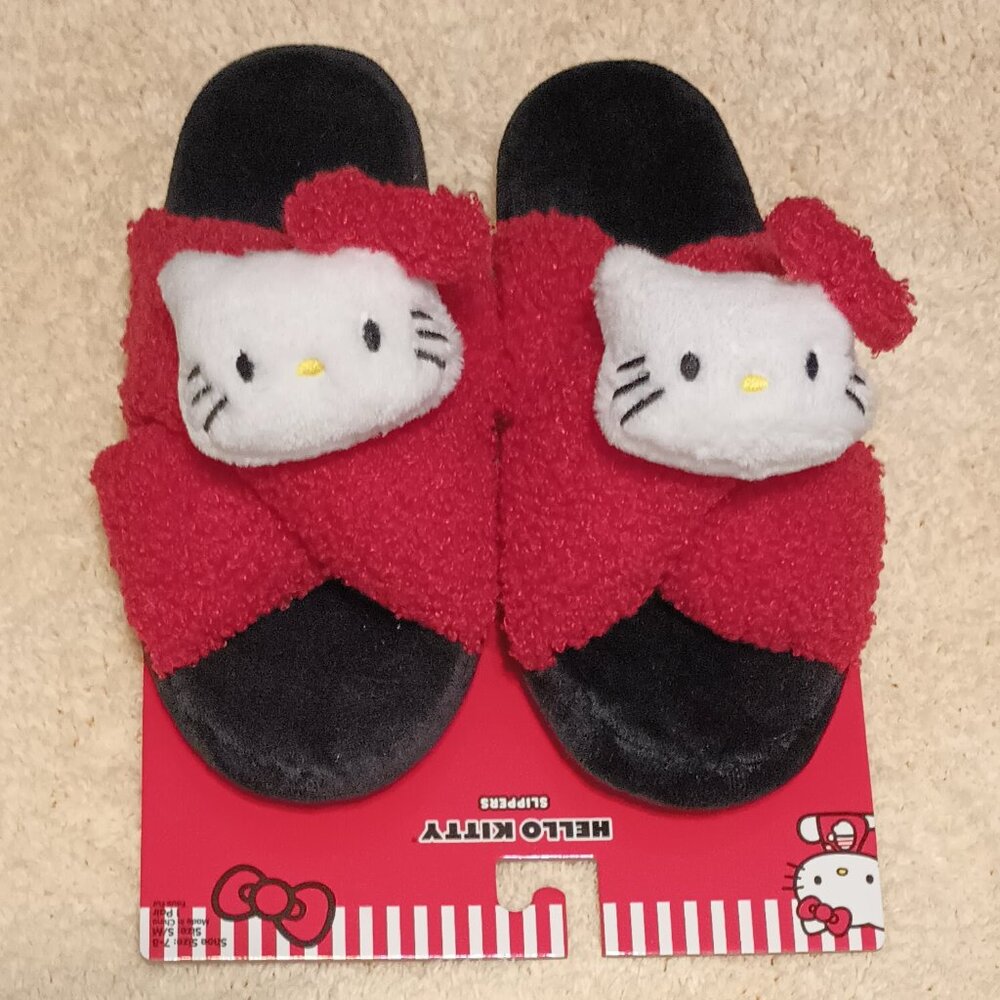 NWT ~  Sanrio's Hello Kitty Plush Sherpa Slippers (Shoe Size 7-8)